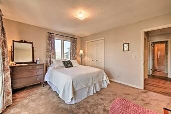 Lakefront Dayton Home With Great Views And Dock!