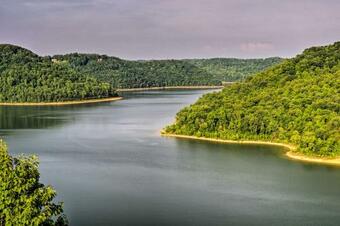 Apartamento Ideal Center Hill Lake Condo 3 Mins To The Marina!