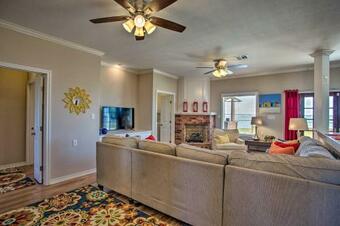 Updated Lakefront Corsicana Home With New Deck!