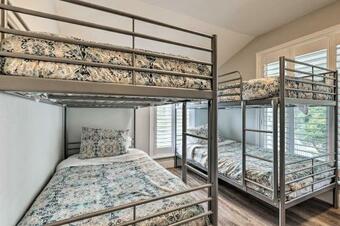 Home With Deck And Dock On San Jacinto River!