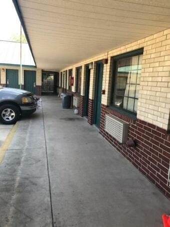 Hotel Country Inn Motel