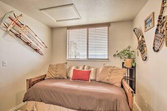 Eden Condo With Balcony, Fireplace And Mtn Views!