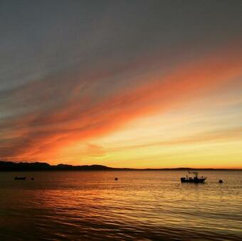 276 -beachfront Cabin On Mutiny Bay