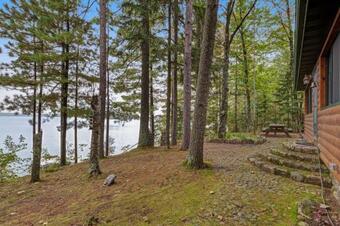 Laughing Loon Lodge