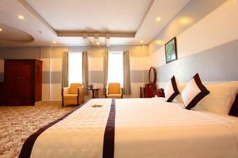 Long T? Hotel