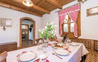 Two-bedroom Holiday Home In Bosiljevo