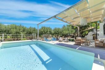 Villa Cretan Lodge Heated Pool