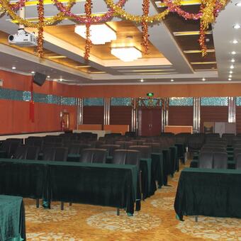 Urumqi Taxinan Hotel