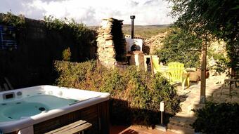 Apartment With 3 Bedrooms In La Cuevarruz, With Enclosed Garden - 90 Km From The Slopes