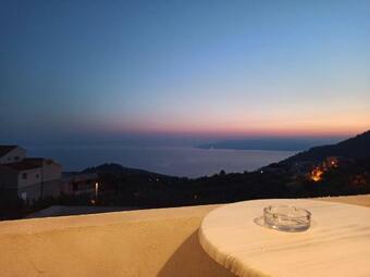 Apartamento Top Hill Holiday Home With Jacuzzi