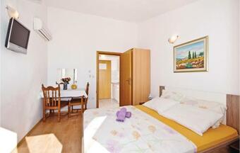 Apartment Makarska Put Zuke IV