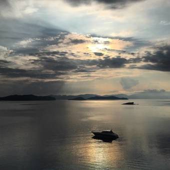 Cape Kanapitsa Hotel & Suites