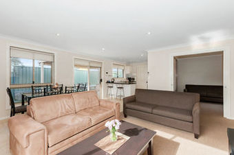 Colonial Court Villas