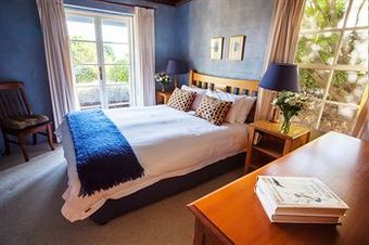 Hotel Vineyard Cottages & Cafe