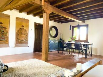 El Cuento De La Encina. Un Espacio Para Sentir