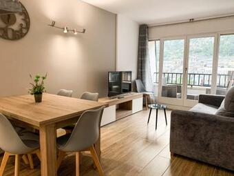 Apartamento Supreme. ático de Diseño Con Vistas Y Parking En El Centro.