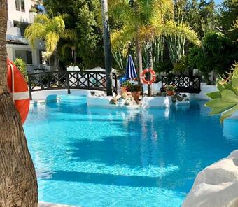 Luxury Apartment In La Isla, Puerto Banus