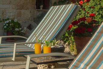 Iocasti Cottage By Agroholidays