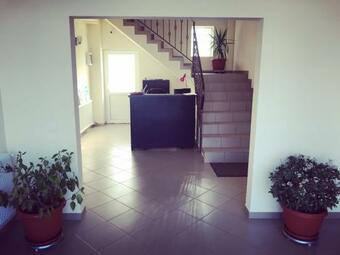 Hostal Casa Bucurr