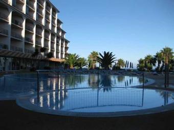 Hotel Fourviews Oasis