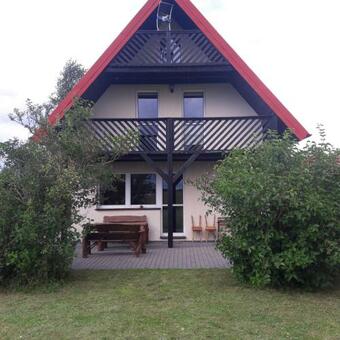 Dom Wakacyjny Niesio?owic�wka Z Rowerami