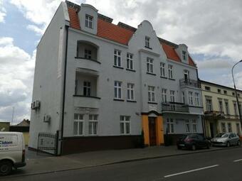 Apartamento Eldom-noclegi, Kolejowa 15 W?growiec