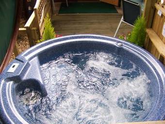 Hostal Cypress Log Cabins B&B