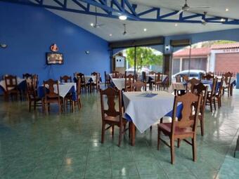 Hotel Y Restaurante El Marino