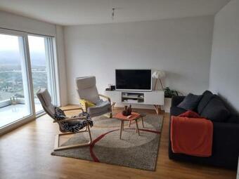 Room With Private Bathroom & Parking