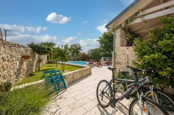 Beautiful Villa Bandela