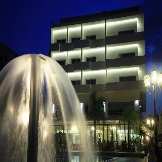 Hotel Santa Lucia And Le Sabbie D Oro