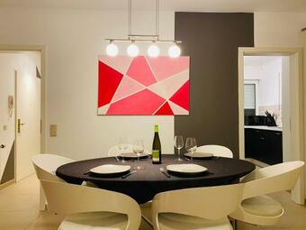 Beautiful Apartment In The City Center And Free Parking