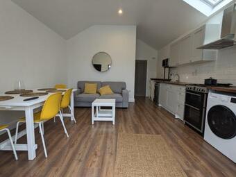 Wild Atlantic Way Apartment With Private Garden