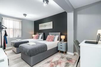 Apartamento Elegant Flat Near Stonehenge, Amesbury Town Center 55 Inch 4k Smart Tv Netflix