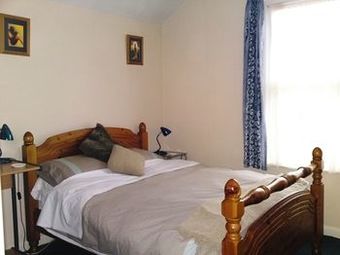 Bed & Breakfast Crestwell House