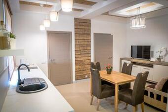 Apartment Near The River With It's Own Entrance