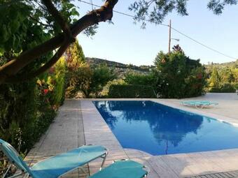 Villa Georgia With Pool