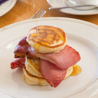 Bed & Breakfast Number 43