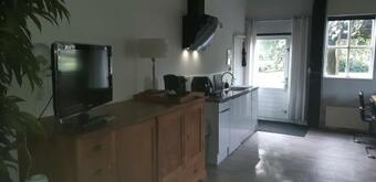 Bed & Breakfast Luxe Bloemenzicht 4 Personen, 10 Minuten Van Zee