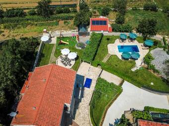 Villa Vila Vergatum-privacy,gym,billiards,table Tennis
