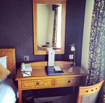 The Royal Chace Hotel