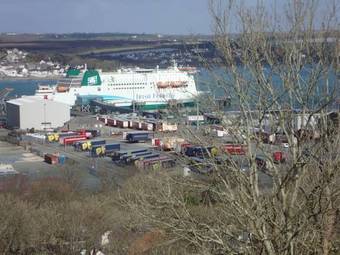 Hostal Lakeland Guest House