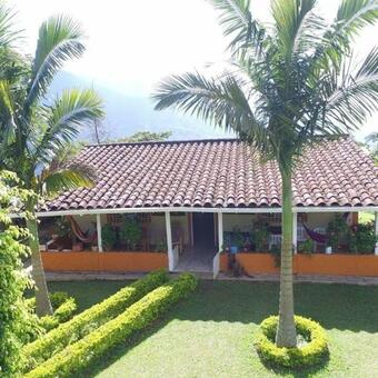 Hostal Finca Hotel Azahares