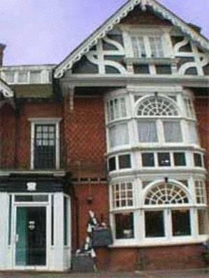 Hostal Kingswood Hotel