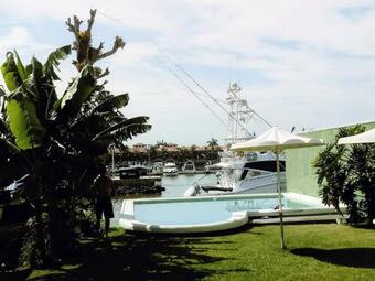 Suite � Beira Do Canal Da Marina