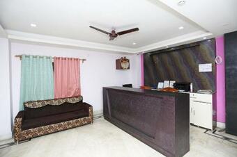 Oyo 24854 Hotel Geetanjali Palace