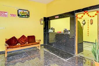 Hotel Oyo 81589 Aruna Dwraka Homes