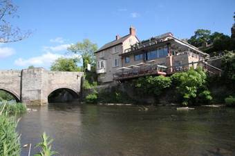 Bed & Breakfast The Charlton Arms