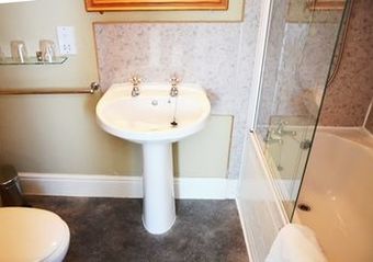 Hostal Hensleigh House