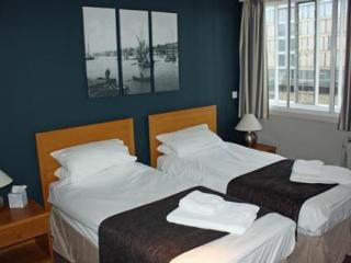 Posada The Ship & Trades